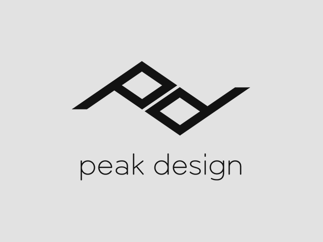 peak design（カメラアクセサリー展示、販売）